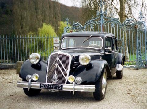 citroen_traction_15_six_3_quart_avant.jpg